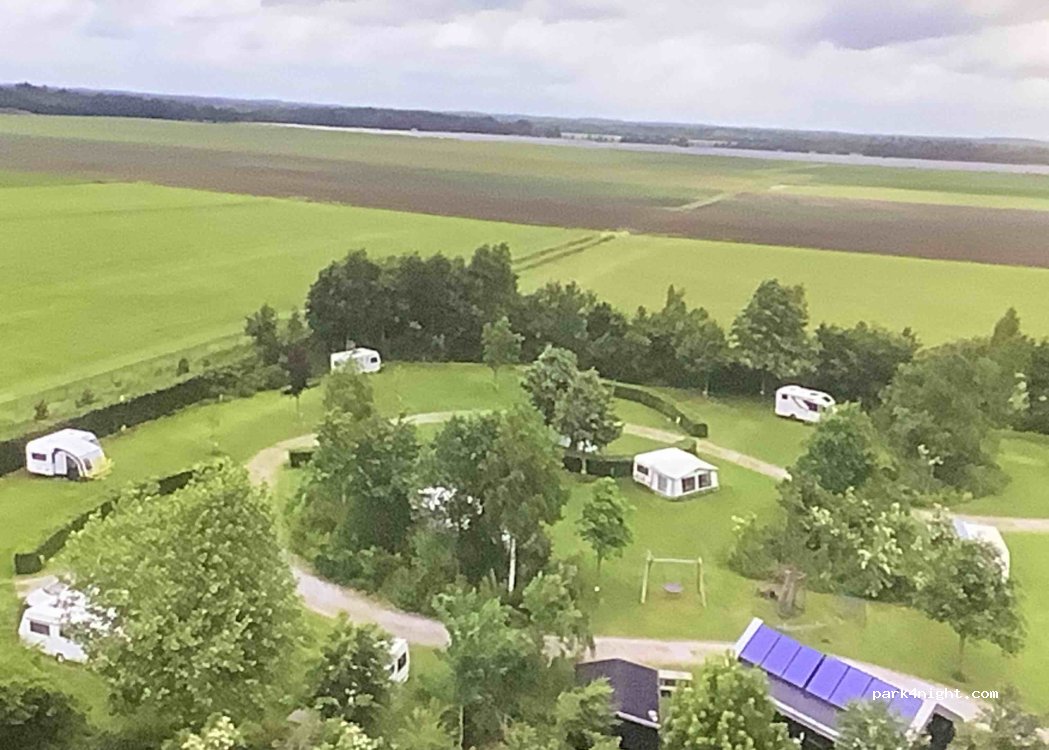 Camping & Vakantiehuis De Oosterweide — foto