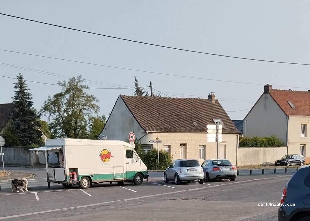 (59173) Renescure - 1 Place de le Nieppe — foto 3