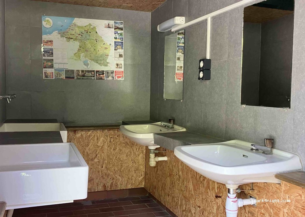 Aire naturelle de camping - Hôtel Chez Bouchet — foto 4