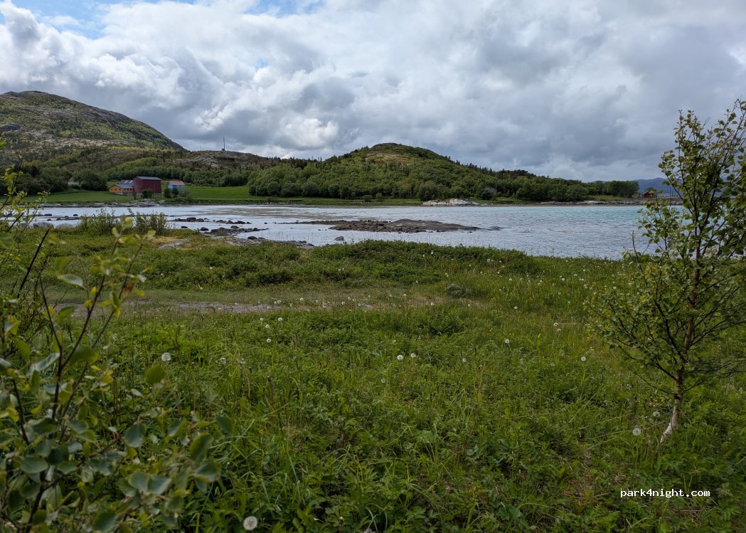 (7993)  - 81 Sundsvikveien — foto