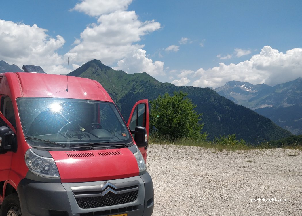 (440 01) Kalarites - Unnamed Road — foto