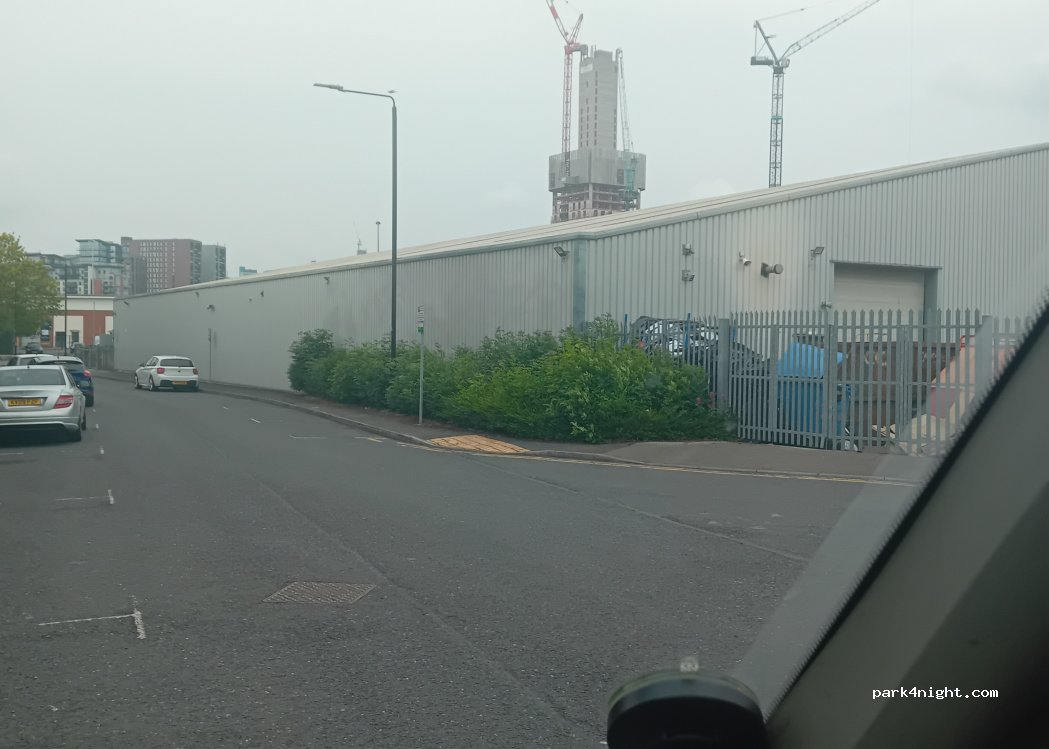 (LS11 9UN) Leeds - 4 Holbeck Lane — foto 2