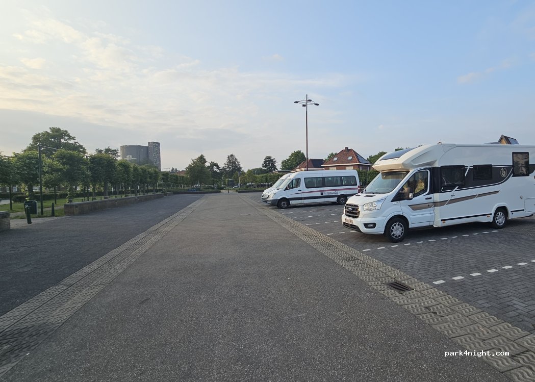 (4551 CJ) Sas van Gent - 4 Keizer Karelplein — foto