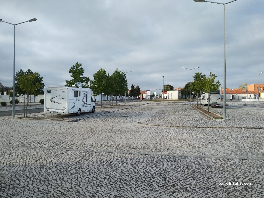 (2510) Óbidos - 2 Rua do Ginásio — foto