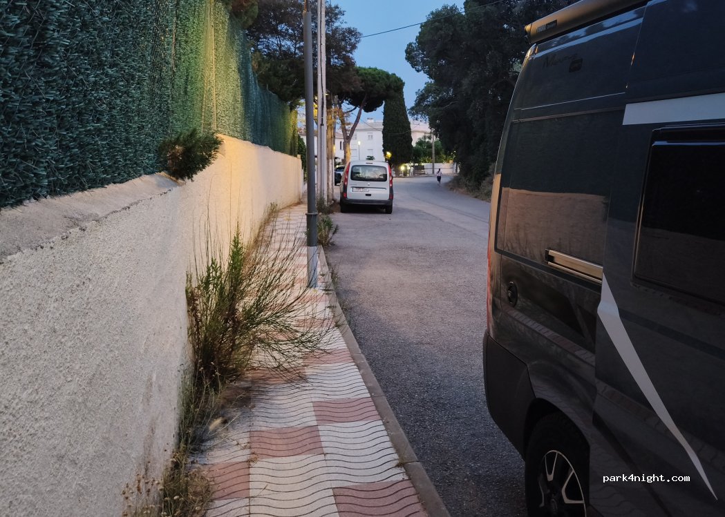 (17220) Sant Feliu de Guíxols - 407 Carrer de la Via del Tren — foto