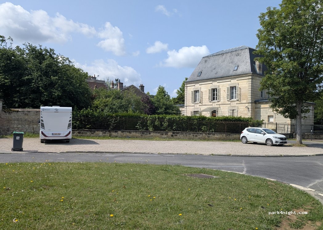 (02200) Soissons - Unnamed Road — foto