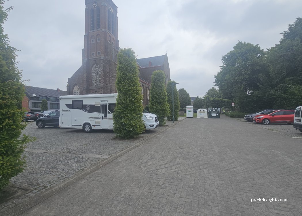 (8740) Pittem - Egemsdorpsplein — foto