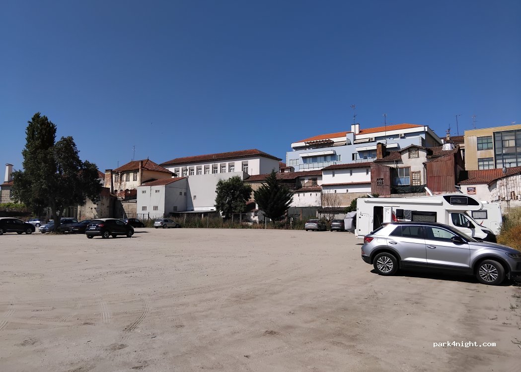 (5400-355) Chaves - 26 Rua Longras — foto 3