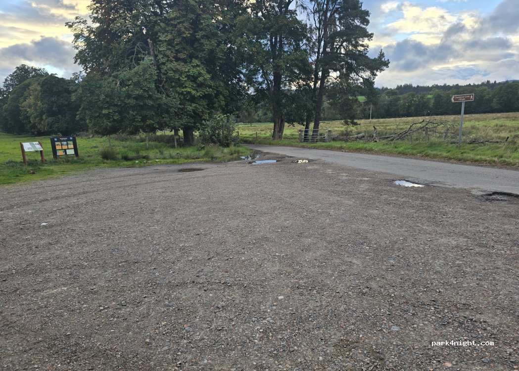 (IV63 6TW) Corrimony - Unnamed Road — foto 2
