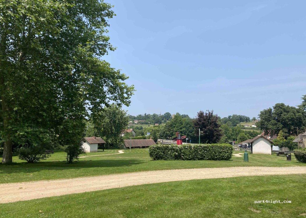 (03210) Châtillon - 2 Route de Cressanges — foto
