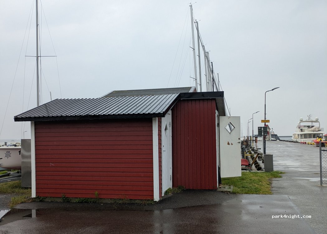 (236 41) Höllviken - 1 Västra Hamnplan — foto