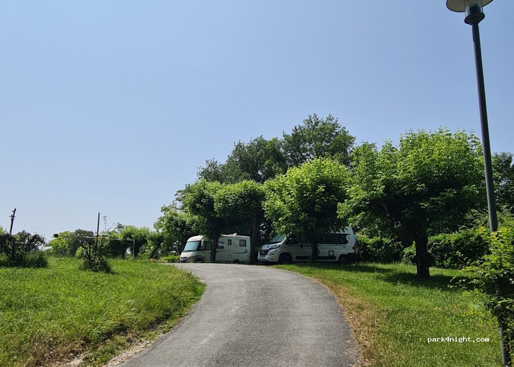 (47120) Duras - 569 D311 — foto
