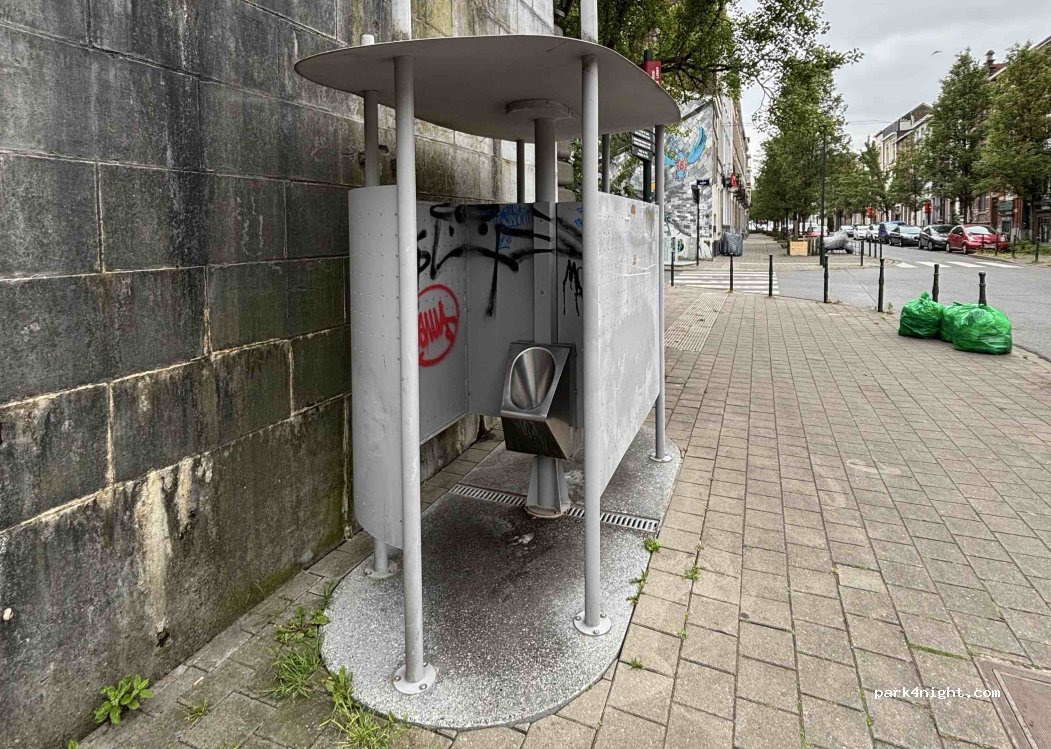 (1020) Bruxelles - 43 Rue Albert — foto