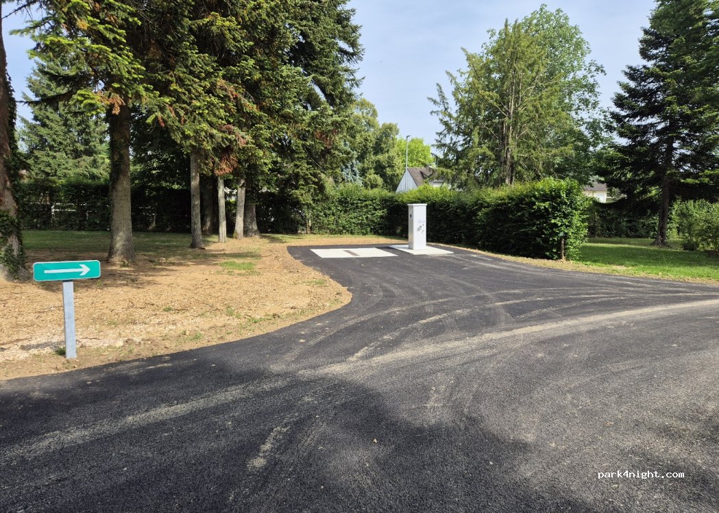 (89220) Bléneau - 42 Rue du Lieutenant Travers — foto