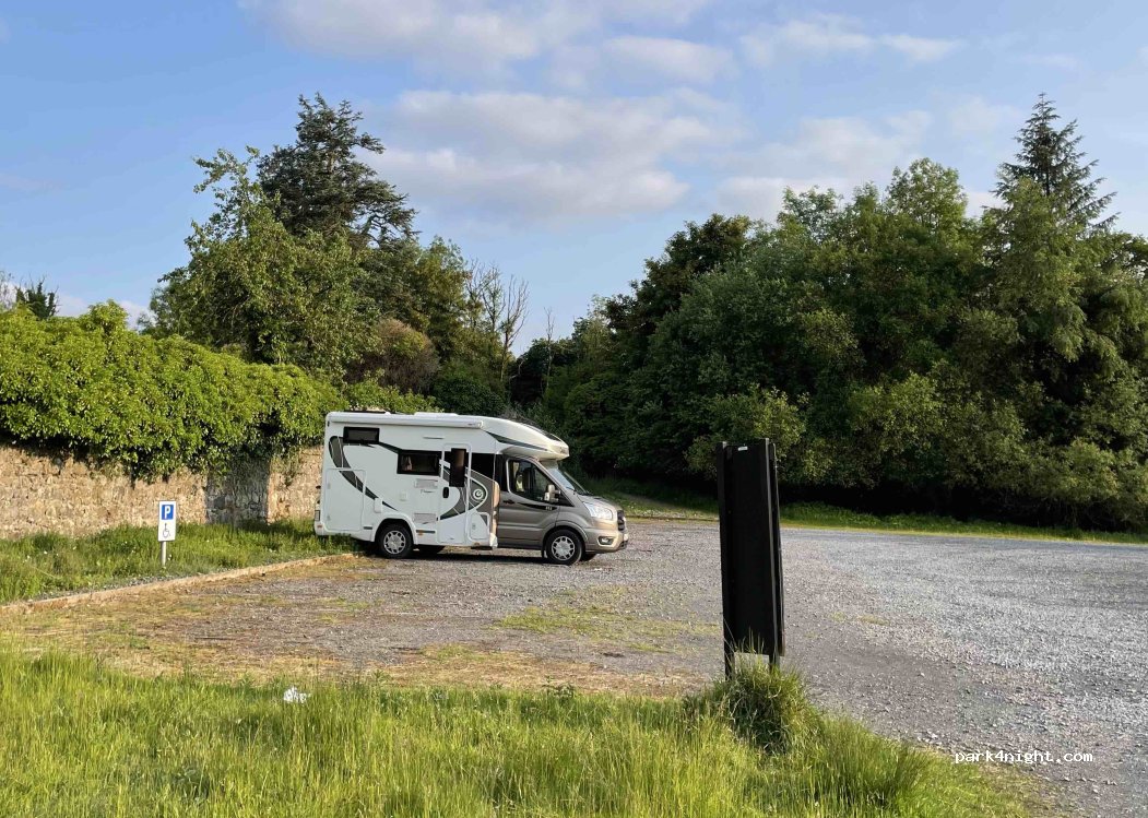 () Castlesaunderson - Unnamed Road — foto
