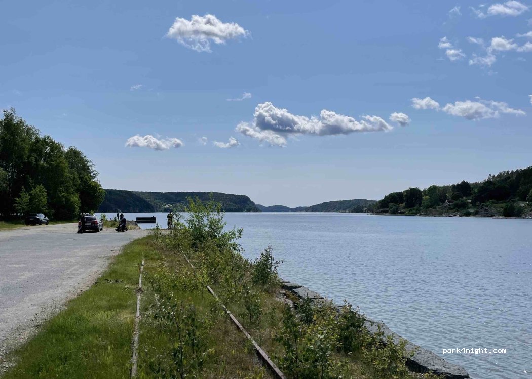 (455 93) Munkedal - Unnamed Road — foto 2