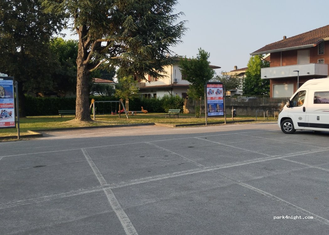 (55045) Pietrasanta - 13 Via Monginevro — foto 2