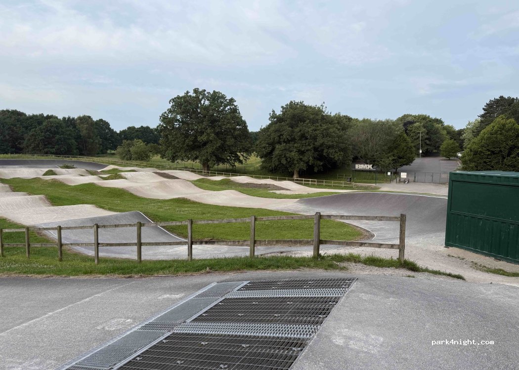 (SK8 1HT) Cheadle - Bruntwood Ln — foto