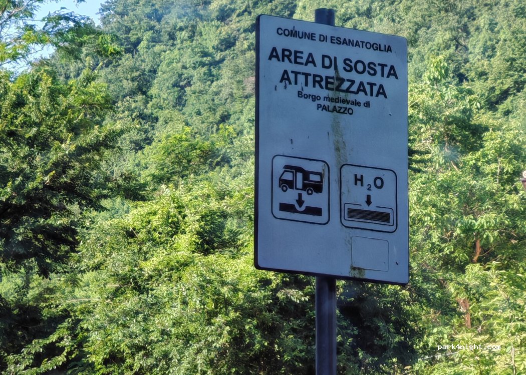 (62024) Esanatoglia - Unnamed Road — foto