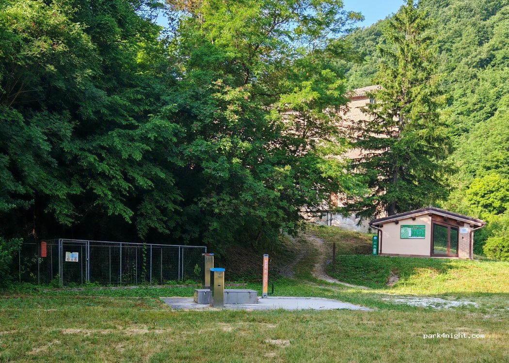 (62024) Esanatoglia - Unnamed Road — foto 2