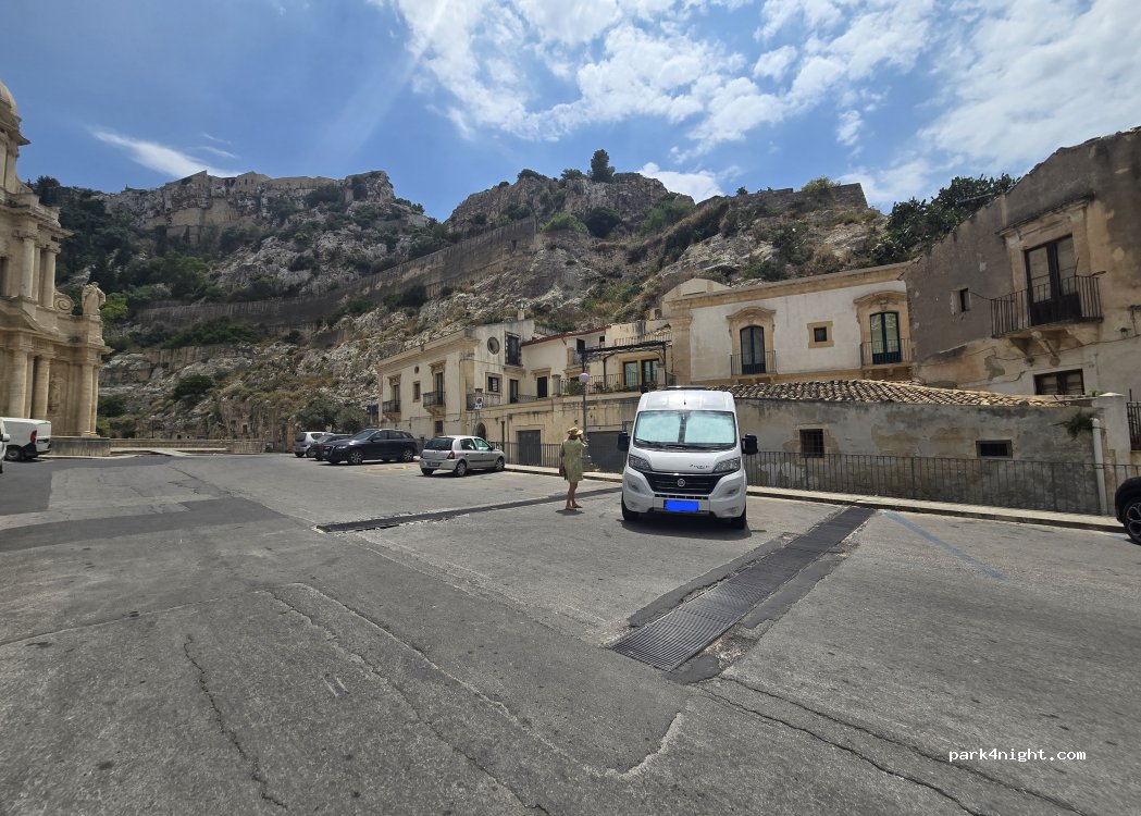 (97018) Scicli - 221 Via San Bartolomeo — foto