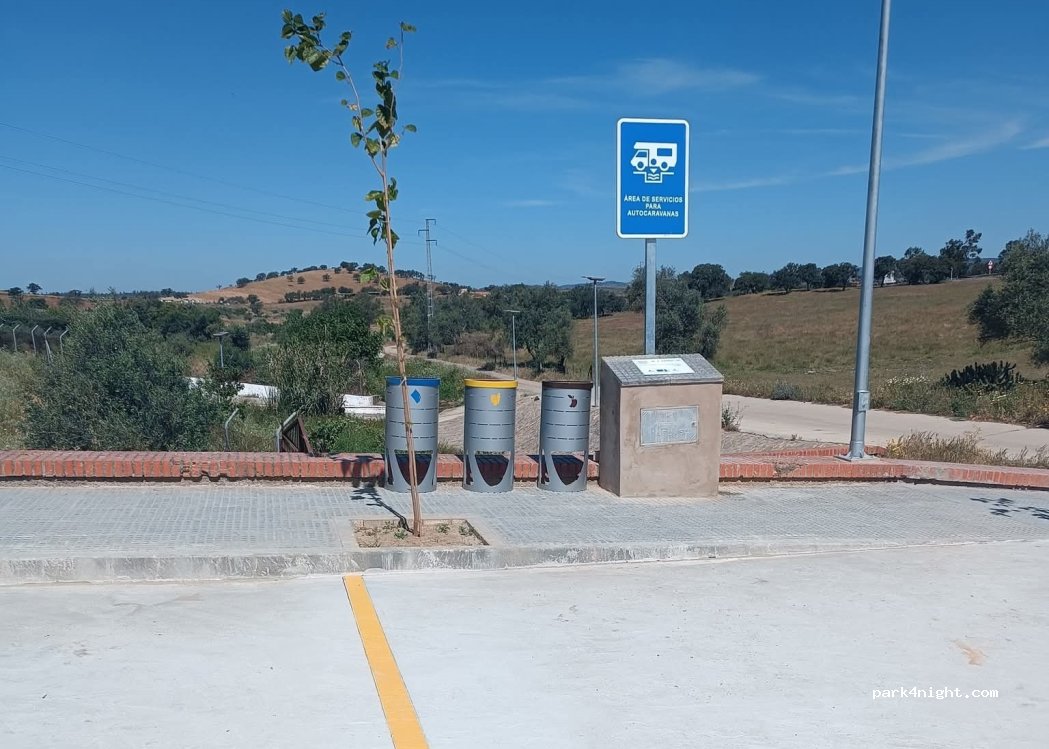(21580) Cabezas Rubias - 7 Carretera Huelva Rosal — foto