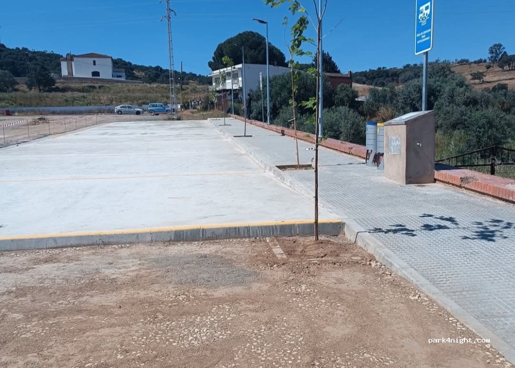 (21580) Cabezas Rubias - 7 Carretera Huelva Rosal — foto 2
