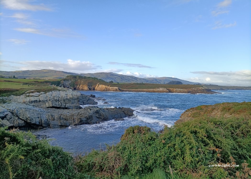 (27710) Ribadeo - Unnamed Road — foto