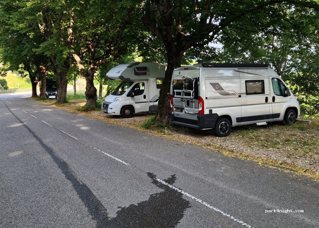 (06620) Gréolières - 3 Route de Font Rougiere — foto