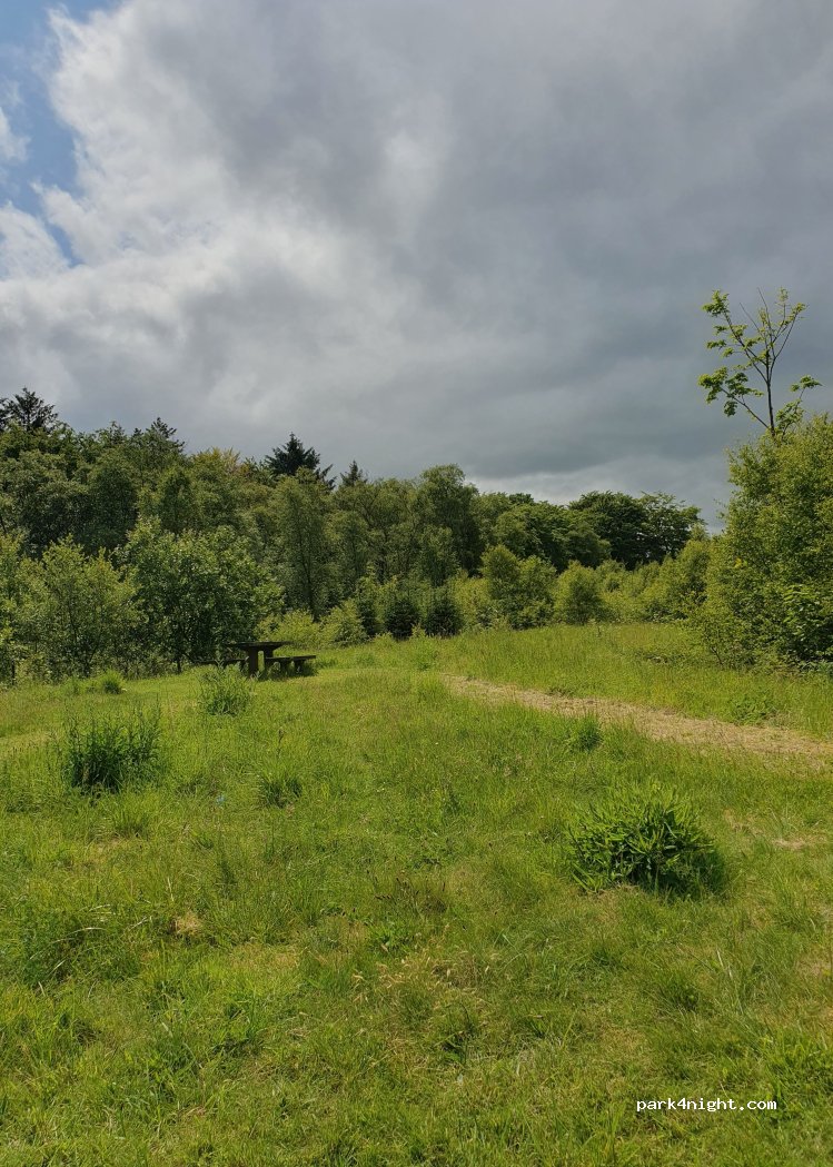(KY4 0JR) Kelty - Unnamed Road — foto