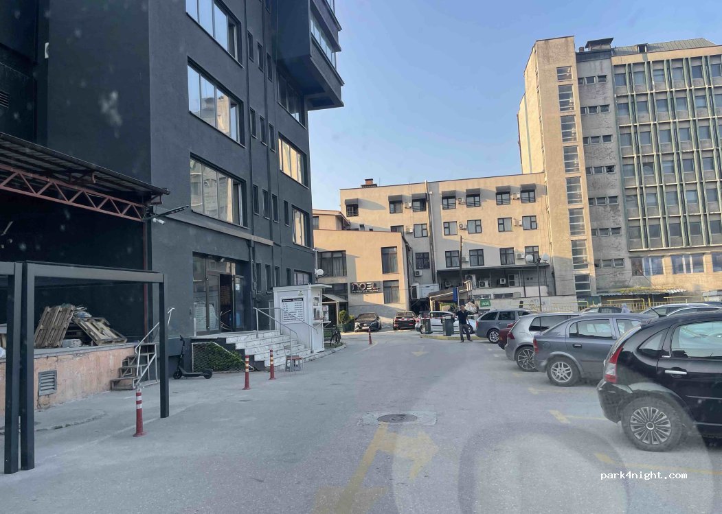 (1220) Tetovë - 18a Ilindenska — foto