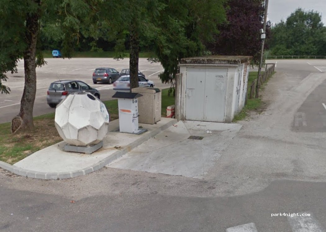 (39100) Dole - All. des Prés Buffard — foto