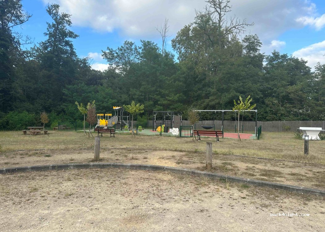 (40420) Labrit - 114 Route de Luxey — foto 2