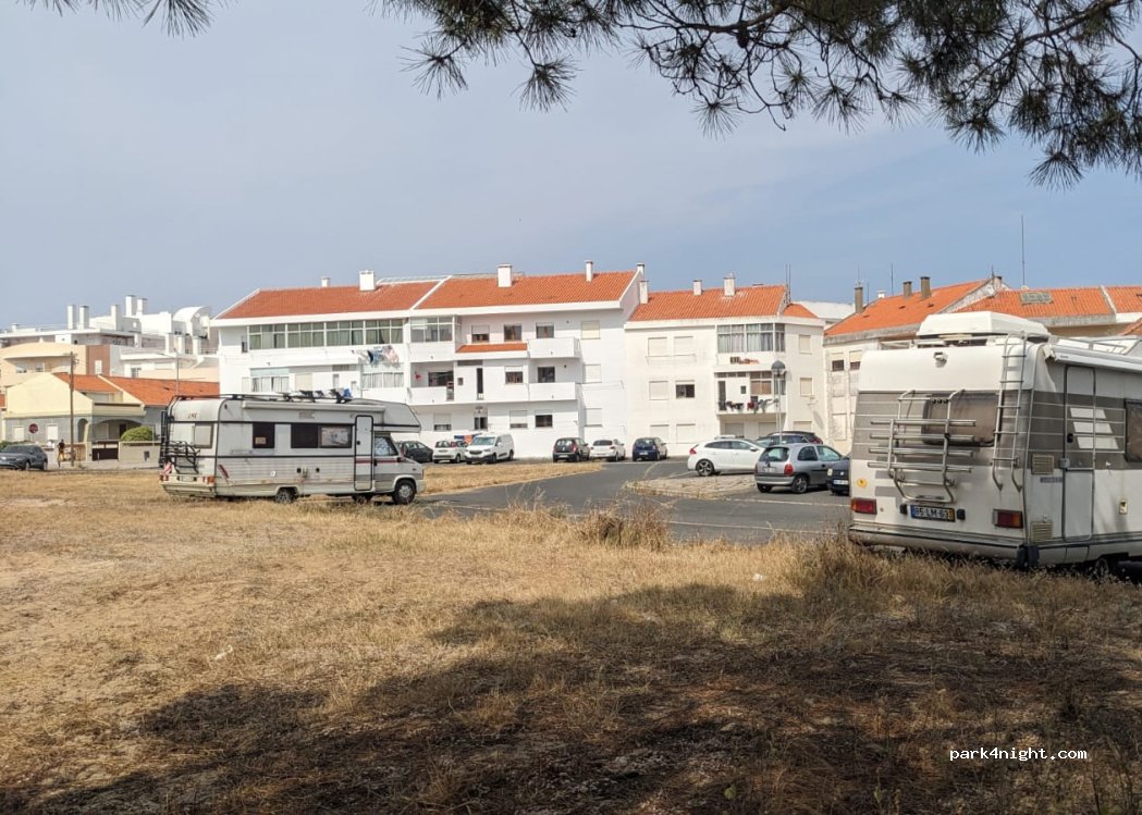 (7520-203) Sines - 35 Rua Amílcar Cabral — foto 2
