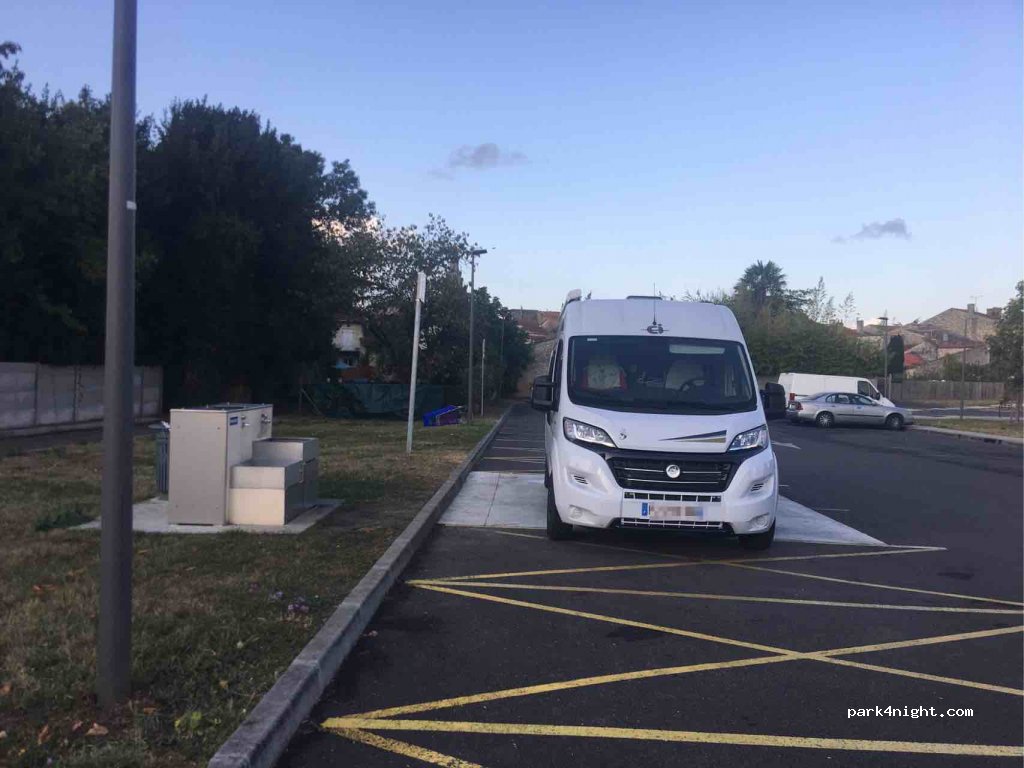 (33340) Lesparre-Médoc - 24 Rue Eugène Marcou — foto 3