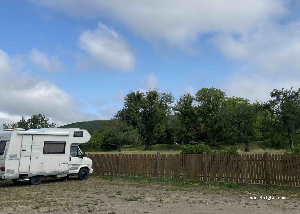 (527185) Zagon - — foto
