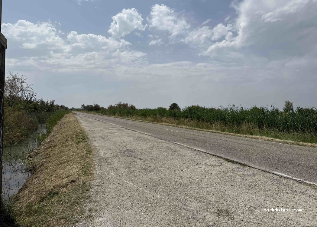 (13460) Saintes-Maries-de-la-Mer - RD37 — foto 3