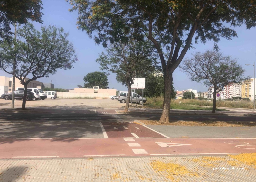 (46600) Alzira - 2 Avinguda del Nou D'Octubre — foto 2