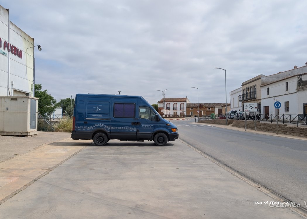 (06310) Puebla de Sancho Pérez - 23B Carretera de Medina — foto 2