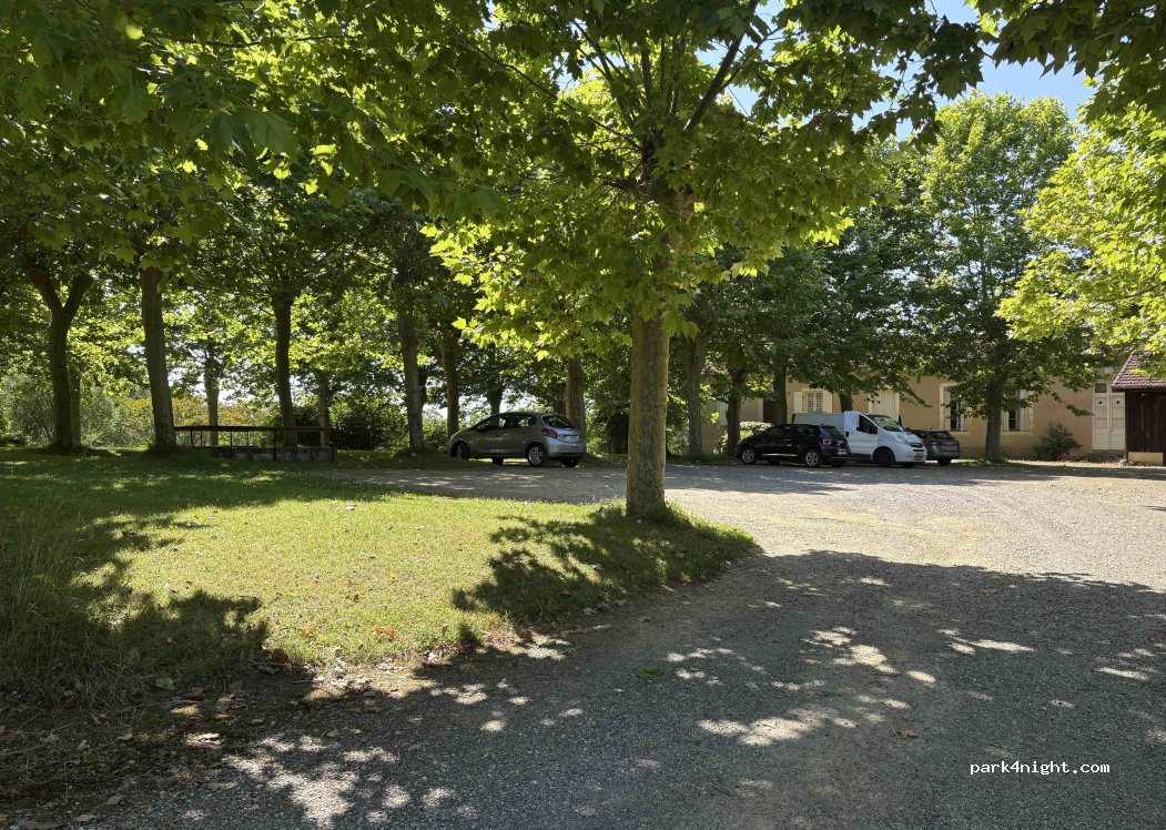 (40250) Maylis - 581 Avenue de la Chalosse — foto