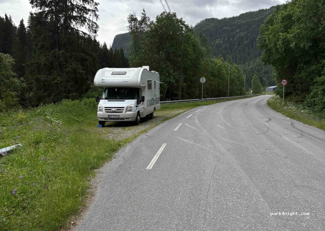 (2930) Bagn - Unnamed Road — foto