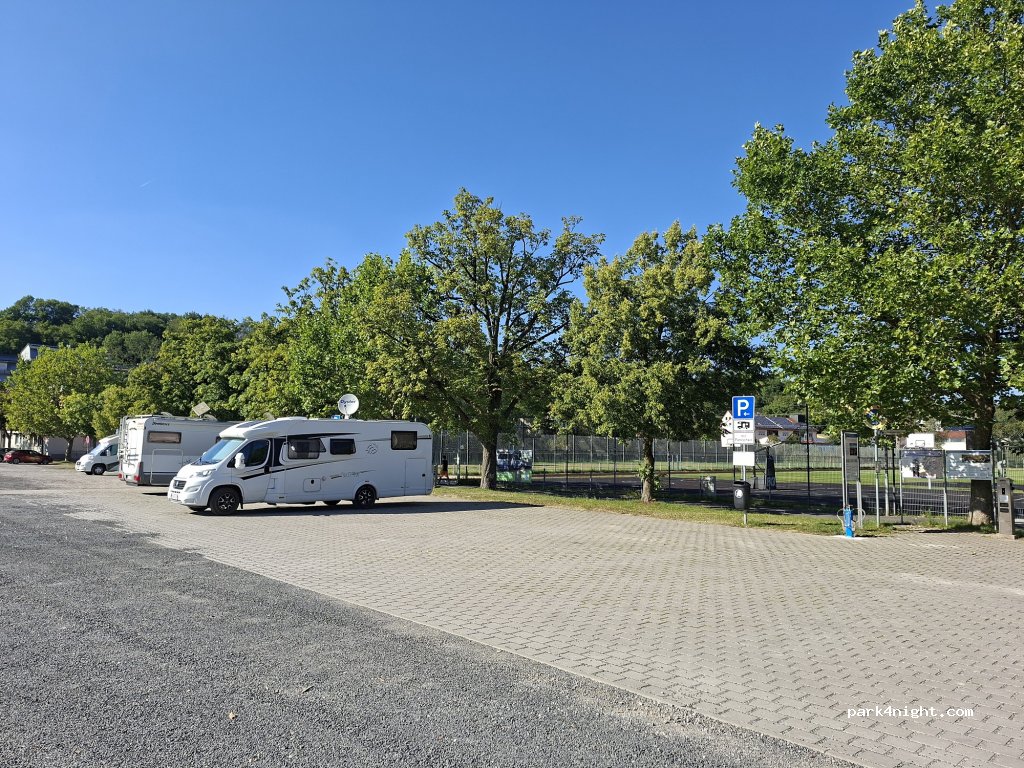 Wohnmobilstellplatz am Festplatz — foto 4