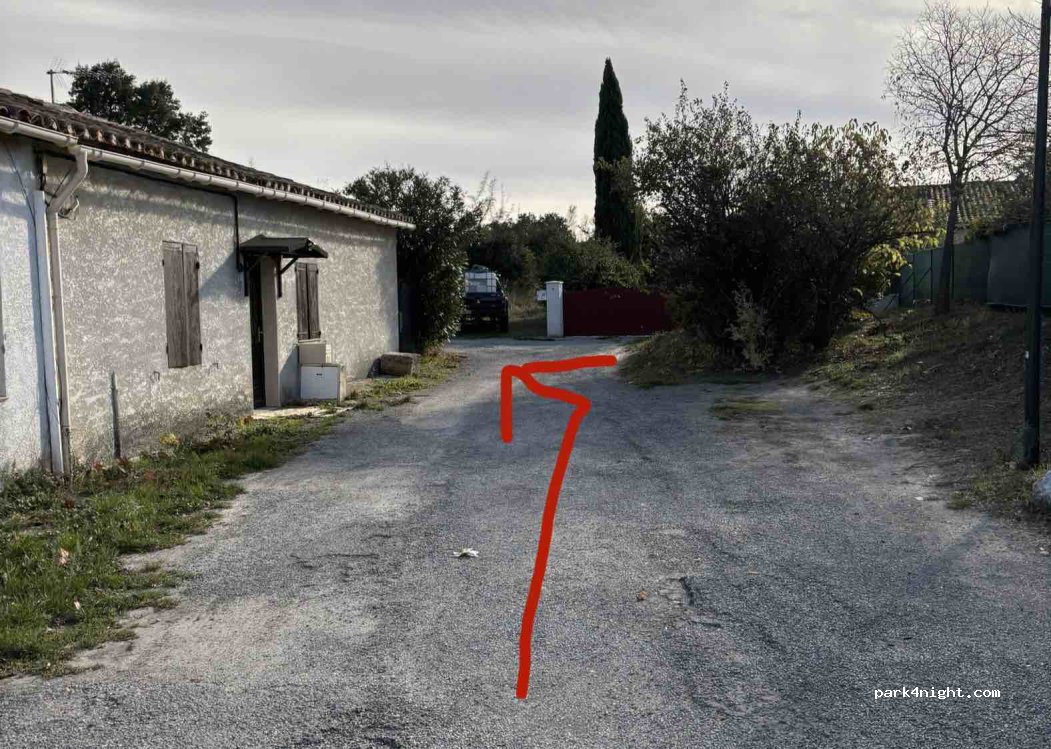 (34160) Montaud - 1 Place du Vieux Château — foto 5