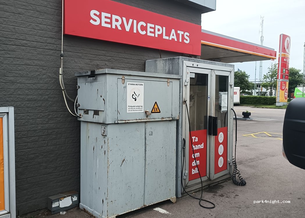 (434 42) Kungsbacka - 32 Varbergsvägen — foto