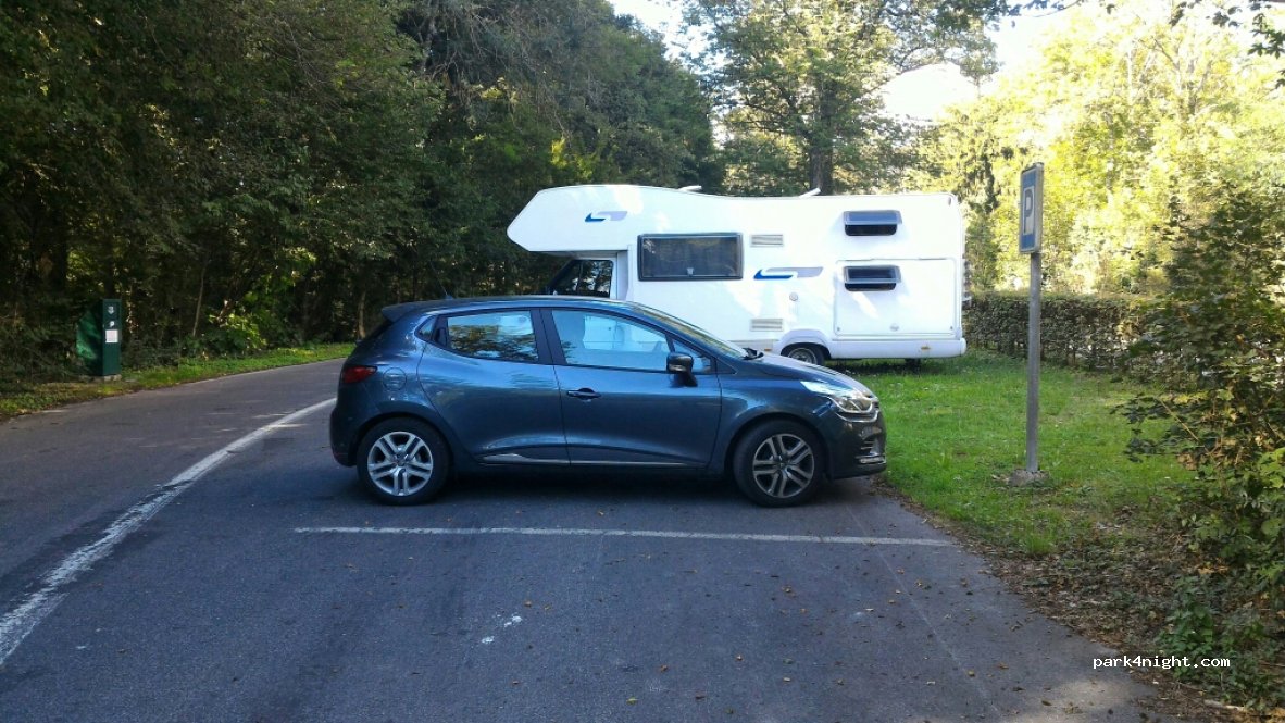 (5580) Rochefort - 34 Rue des Chasseurs Ardennais — foto