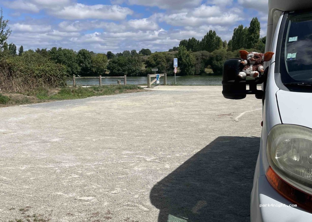 (53200) Ménil - Chemin de Halage Sud — foto 5