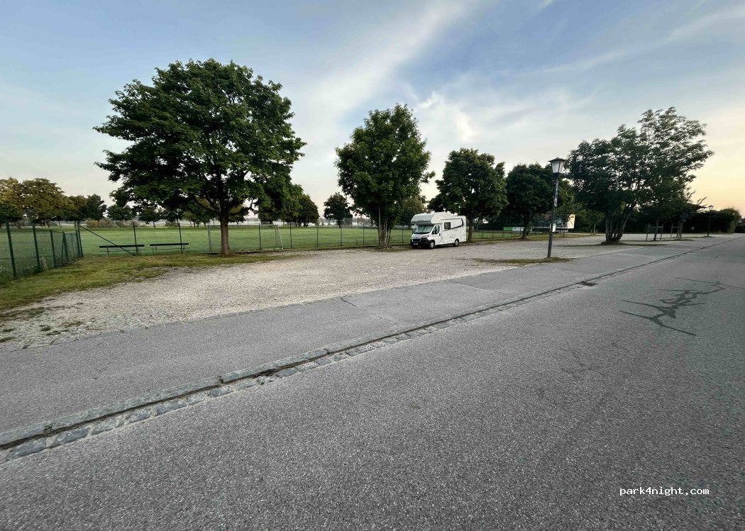 (83355) Grabenstätt - 13 Am Eichbergfeld — foto