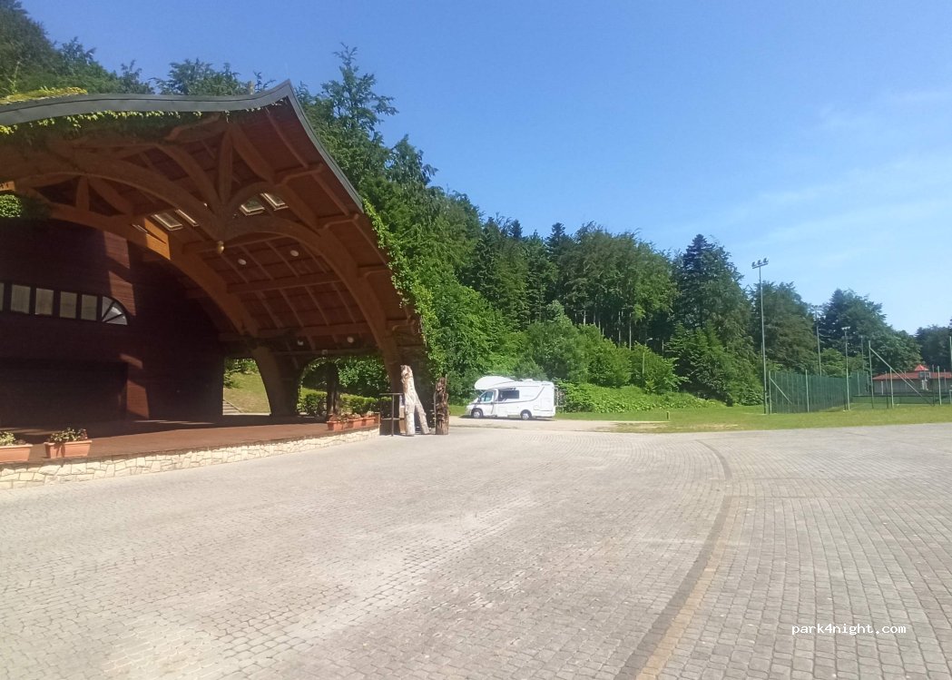 (38-440) Iwonicz-Zdrój - 2 Leśna — foto
