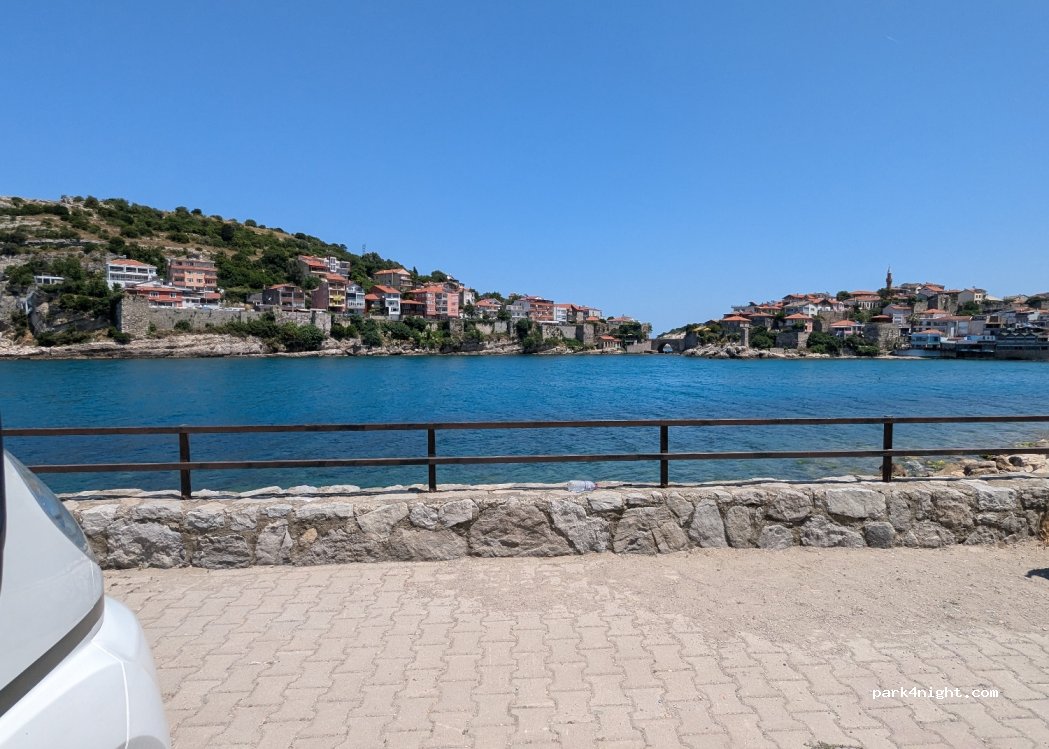 (74300) Amasra - 2 Zübeyde Hanım Caddesi — foto