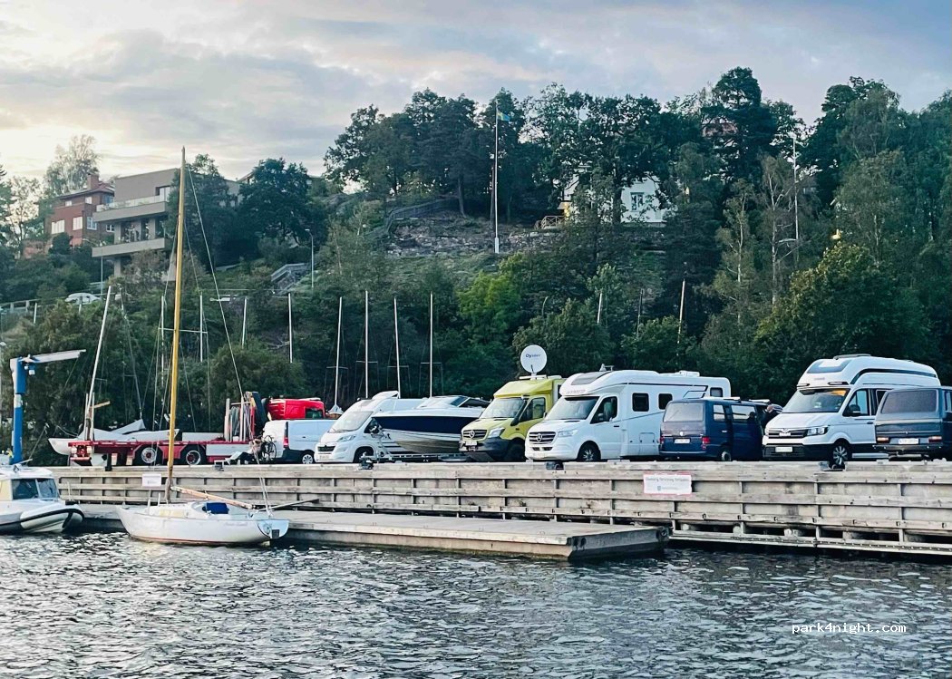 (181 31) Lidingö - 19 Islinge hamnväg — foto 4